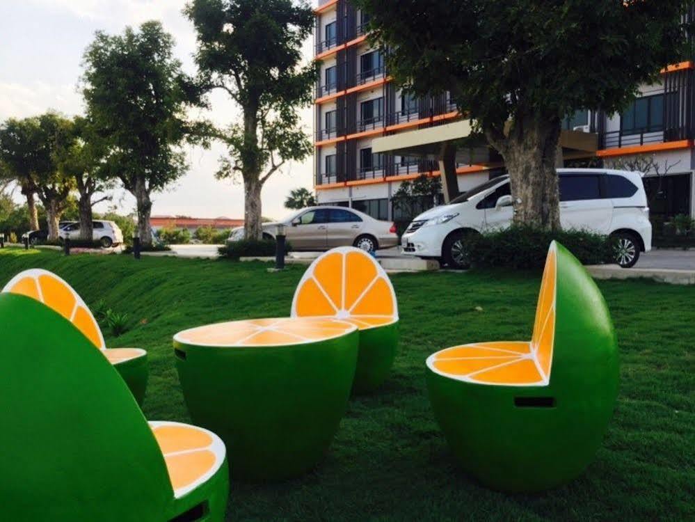 โรงแรมส้มโอเฮ้าส์ นครราชสีมา ภายนอก รูปภาพ